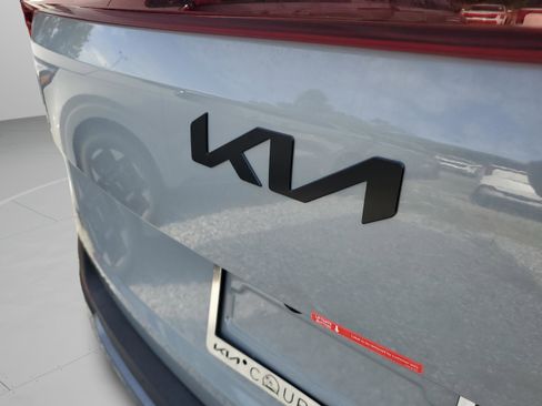 New 2026 Kia Carnival SX Prestige FWD image 6