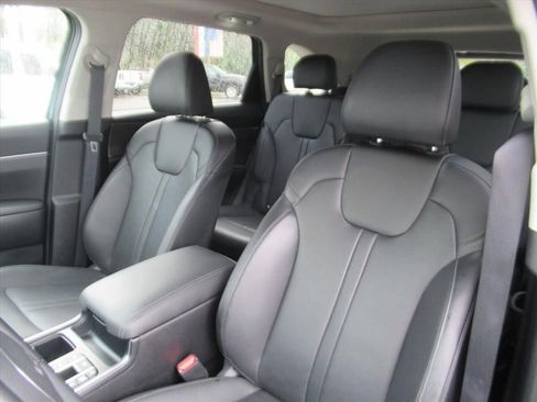 Used 2024 Kia Sorento X-Line EX image 16