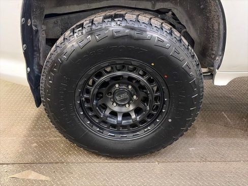 Used 2015 Lexus GX 460 Luxury w/ Preferred Accessory Package image 38