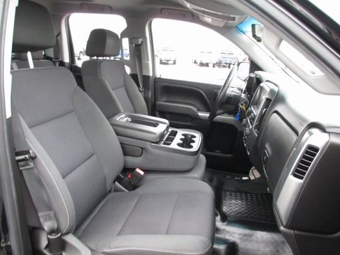 Used 2018 Chevrolet Silverado 1500 LT image 17