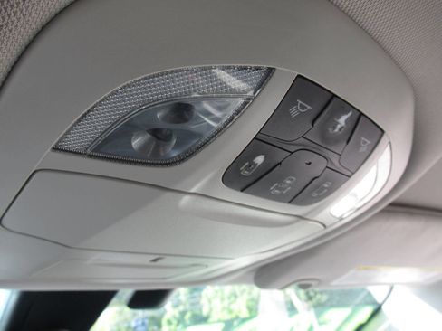 Used 2017 Chrysler Pacifica Touring-L image 24