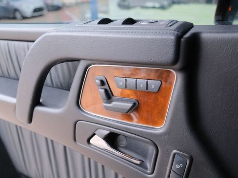 Used 2014 Mercedes-Benz G 550 image 12