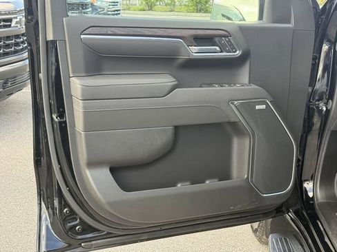 Used 2026 GMC Sierra 1500 SLT w/ SLT Premium Plus Package image 34