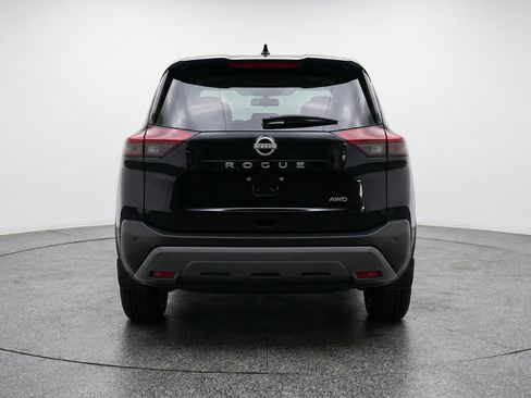 Used 2025 Nissan Rogue SV image 7