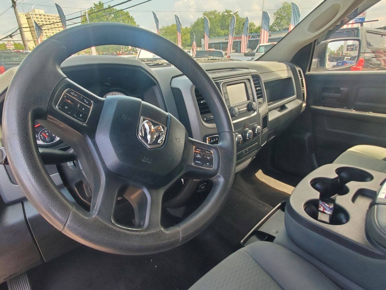 Used 2015 RAM 1500 Express AWD/4WD image 4
