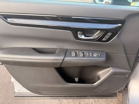 Used 2025 Honda CR-V EX-L image 3