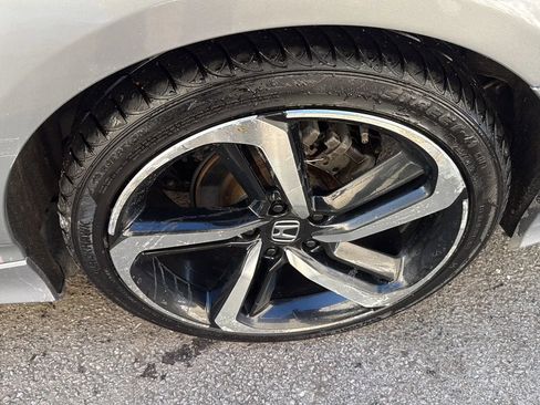 Used 2019 Honda Accord Sport image 9