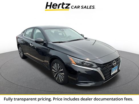 Used 2025 Nissan Altima 2.5 SV FWD image 1