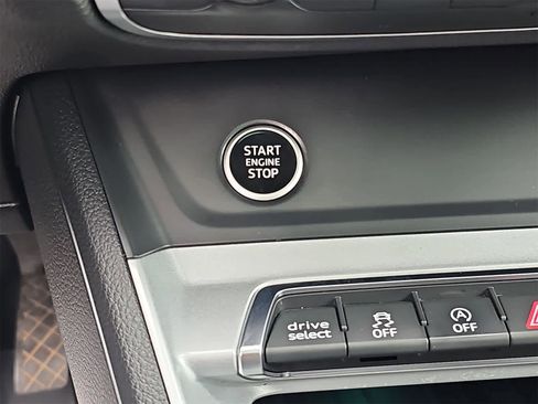 Used 2021 Audi Q3 2.0T Premium Plus w/ Premium Plus Package image 24