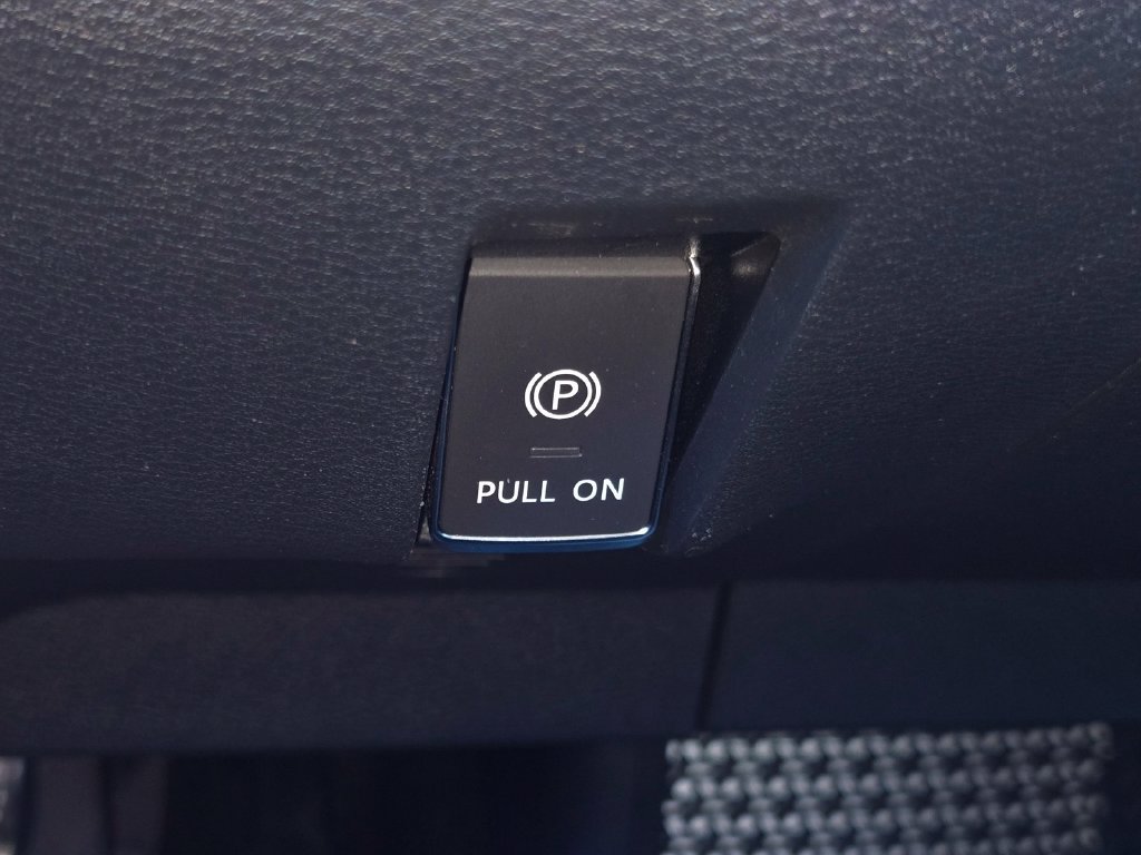 Used 2023 Nissan Ariya FWD image 23