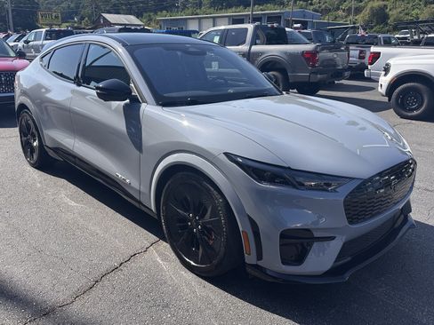 Certified 2025 Ford Mustang Mach-E GT AWD/4WD image 4