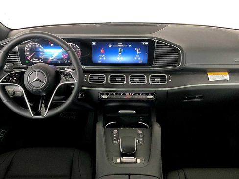 New 2025 Mercedes-Benz GLS 450 4MATIC image 8
