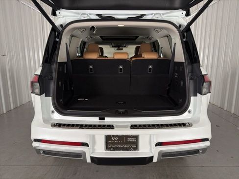Certified 2026 INFINITI QX80 Luxe w/ Cargo Package AWD/4WD image 30