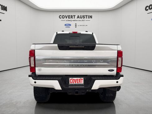 Used 2022 Ford F250 Platinum w/ FX4 Off-Road Package AWD/4WD image 3