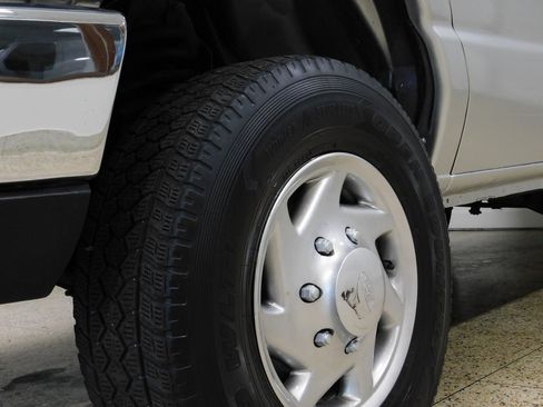 Used 2014 Ford E-250 and Econoline 250 w/ Power Group image 25