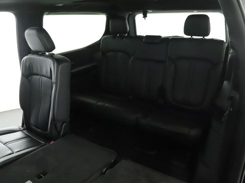 Used 2022 Jeep Wagoneer Series I AWD/4WD image 7
