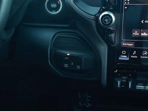 New 2026 RAM 2500 Tradesman AWD/4WD image 28