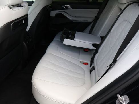 Used 2024 BMW X5 sDrive40i w/ M Sport Package RWD image 21