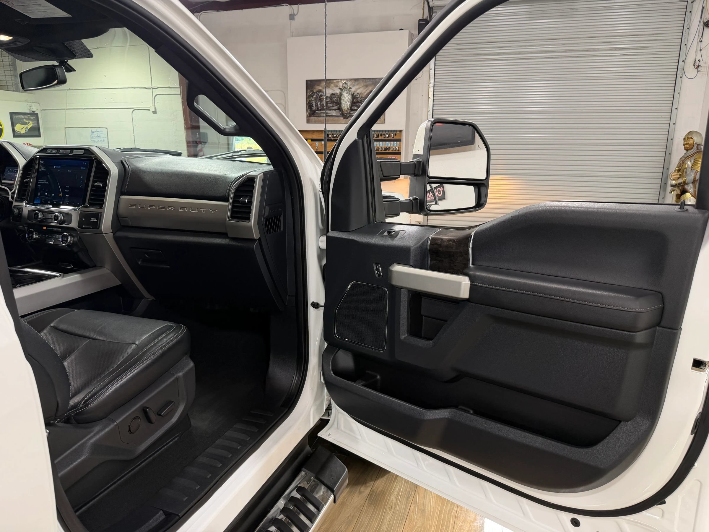 Used 2022 Ford F350 Lariat AWD/4WD image 20