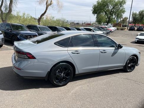 Certified 2025 Honda Accord SE image 13