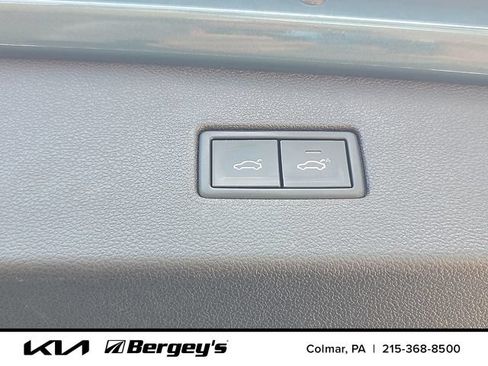 Used 2019 Volkswagen Tiguan SEL Premium w/ 3rd Row Seat Package AWD/4WD image 32