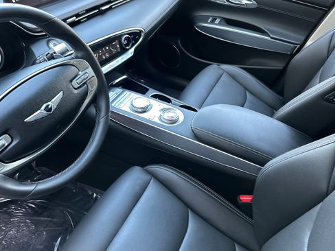 Used 2023 Genesis GV70 2.5T w/ Select Package image 11