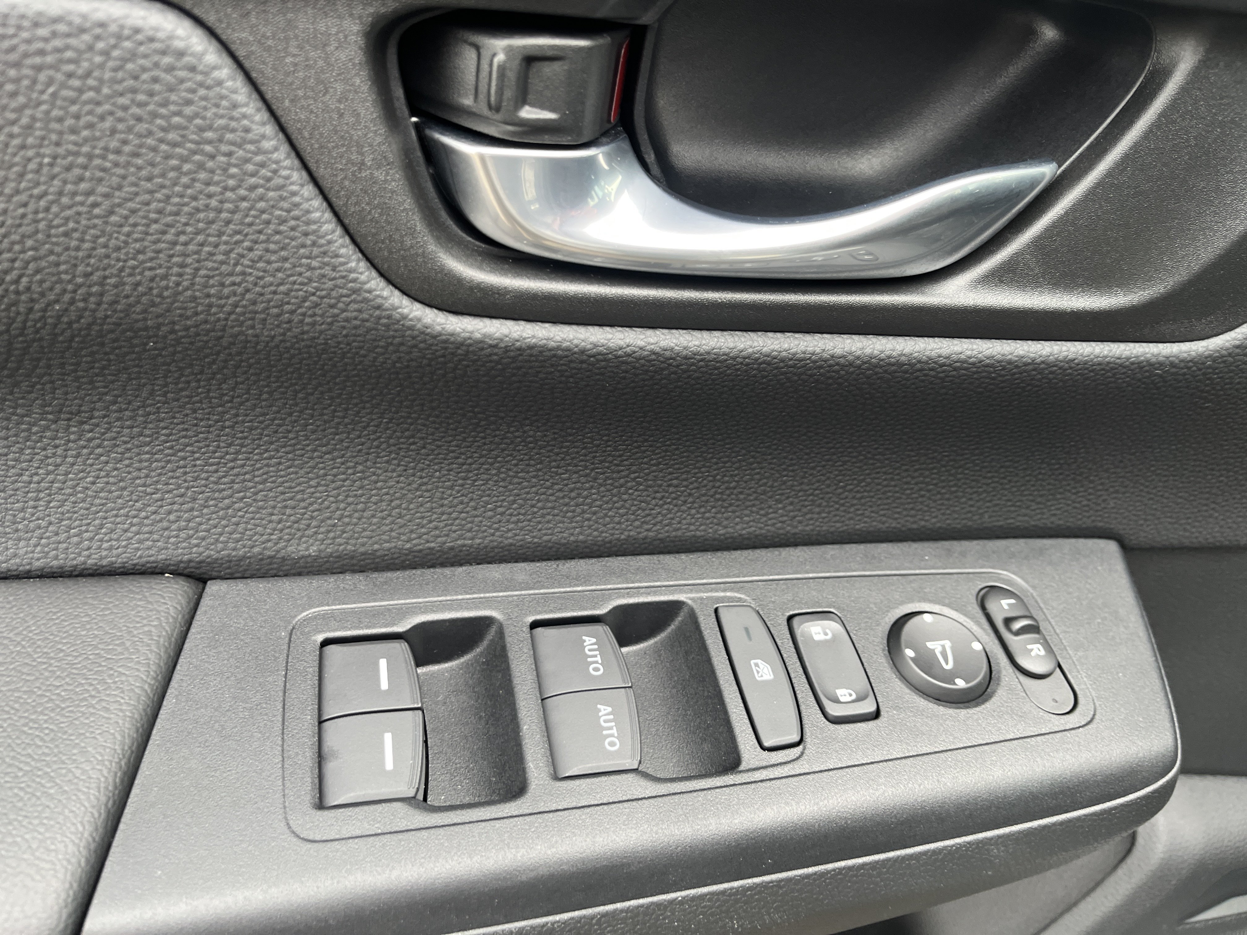 Used 2026 Honda CR-V TrailSport image 21