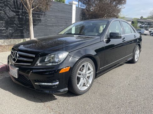 Used 2014 Mercedes-Benz C 250 Sedan image 2