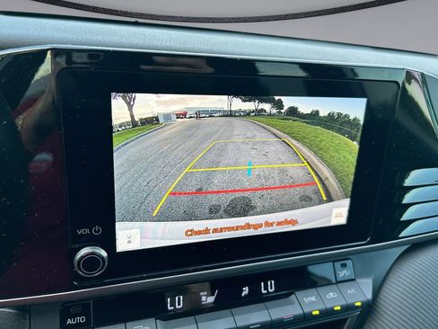 Used 2025 Toyota Camry SE FWD image 24