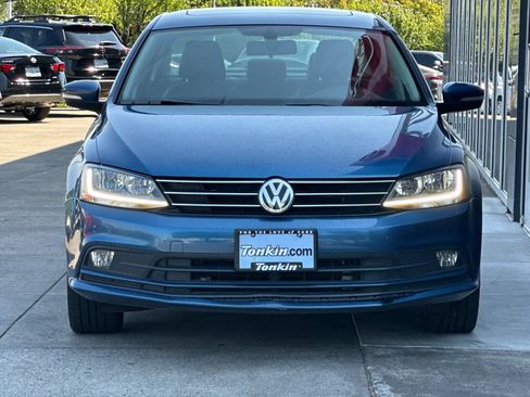 Used 2017 Volkswagen Jetta SEL FWD image 8
