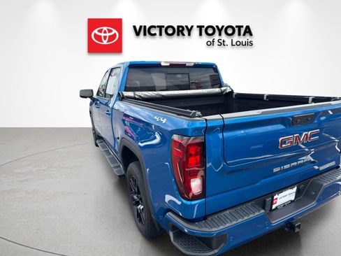 Used 2022 GMC Sierra 1500 Elevation w/ Elevation Premium Package AWD/4WD image 5