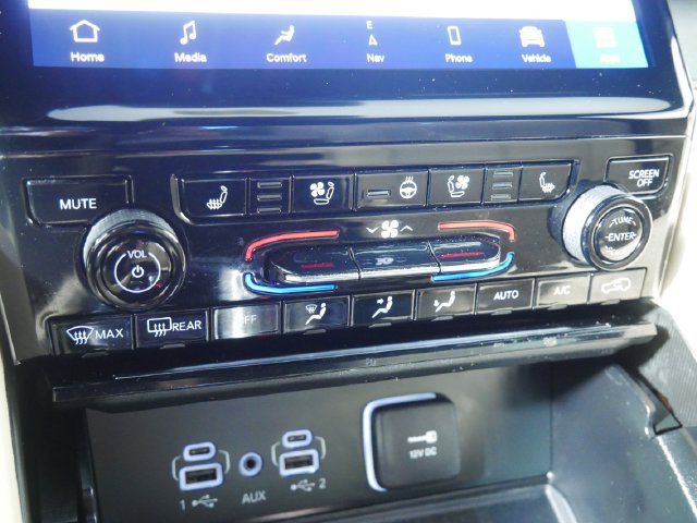 Used 2023 Jeep Grand Cherokee Limited w/ Luxury Tech Group II AWD/4WD image 30