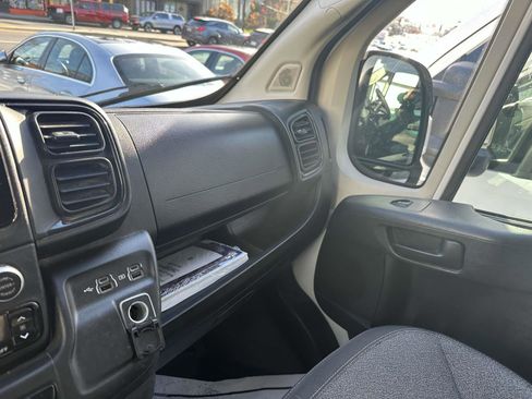 Used 2022 RAM ProMaster 2500 FWD image 19