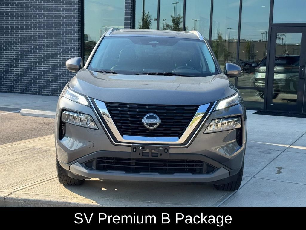 Used 2023 Nissan Rogue SV w/ SV Premium B Package AWD/4WD image 2