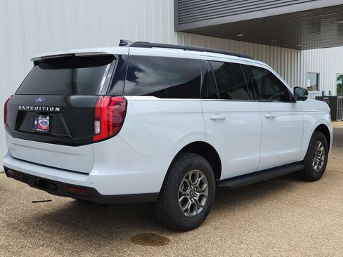 New 2026 Ford Expedition Active RWD image 32