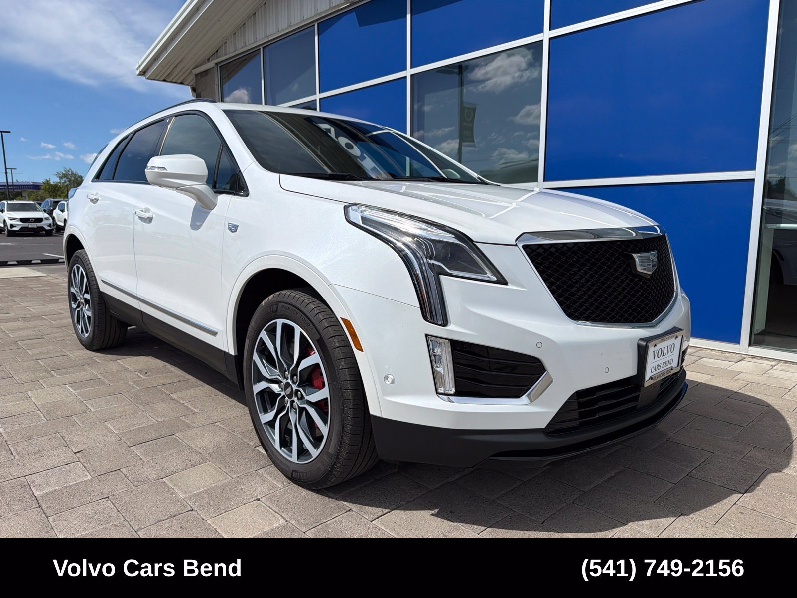 Used 2024 Cadillac XT5 Sportv w/ Technology Package AWD/4WD image 2