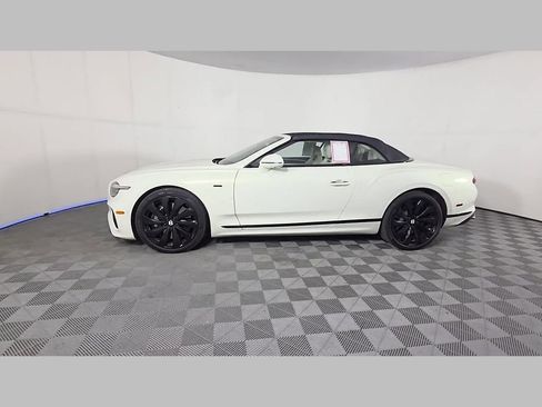 Used 2025 Bentley Continental GTC AWD/4WD image 46