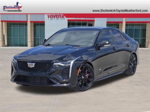 Used 2022 Cadillac CT4 V image 1