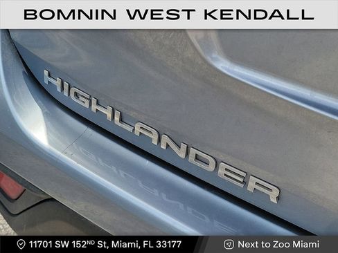 Used 2024 Toyota Highlander LE image 6