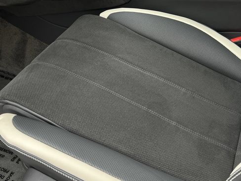 Used 2023 Bentley Bentayga Speed image 38