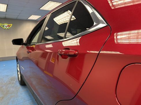 Used 2021 Chevrolet Equinox LT image 18