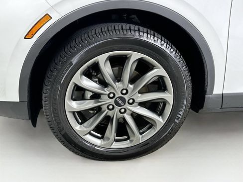 Used 2021 Lincoln Corsair AWD w/ Premium Package image 24