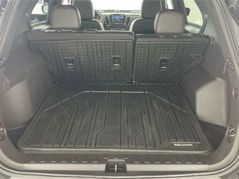 Used 2022 Chevrolet Equinox RS w/ Infotainment Package image 43