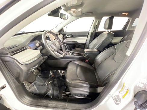 Used 2022 Jeep Compass Limited AWD/4WD image 19