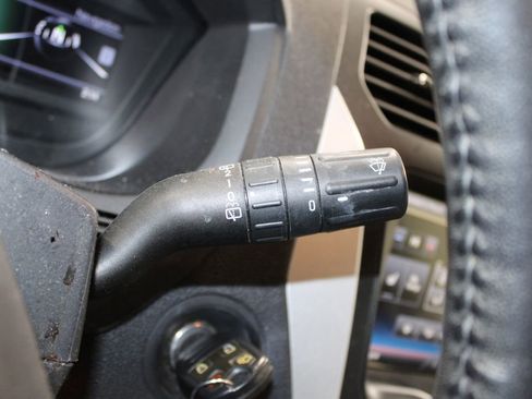 Used 2015 Ford Explorer XLT w/ Equipment Group 202A image 25