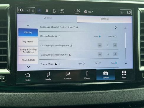 Certified 2024 Chrysler Pacifica Touring-L FWD image 32