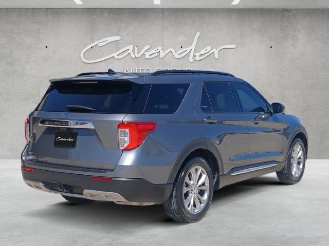 Used 2024 Ford Explorer XLT w/ Equipment Group 202A RWD image 17