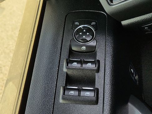 Used 2018 Ford F150 XLT w/ Equipment Group 302A Luxury image 10