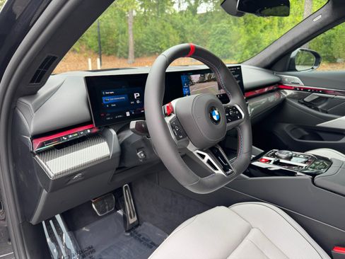 Used 2026 BMW M5 w/ Carbon Package AWD/4WD image 33