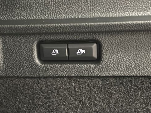 Used 2025 Lincoln Corsair Grand Touring w/ Equipment Group 301A AWD/4WD image 30